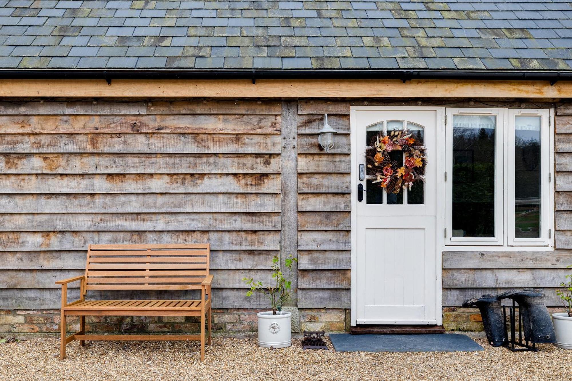 Oak Tree Hideaway Villa Whitchurch  Exterior photo